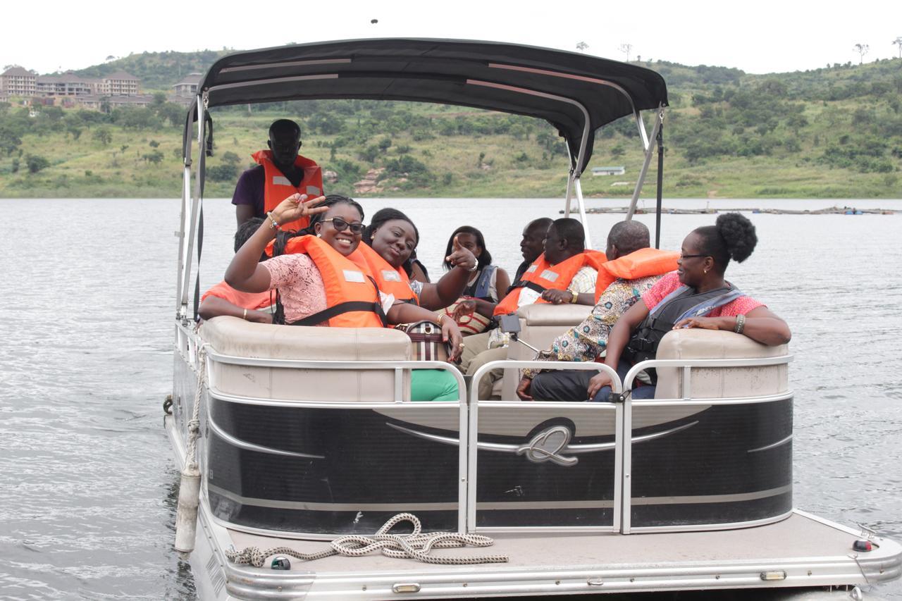 Volta Hotel Akosombo Buitenkant foto
