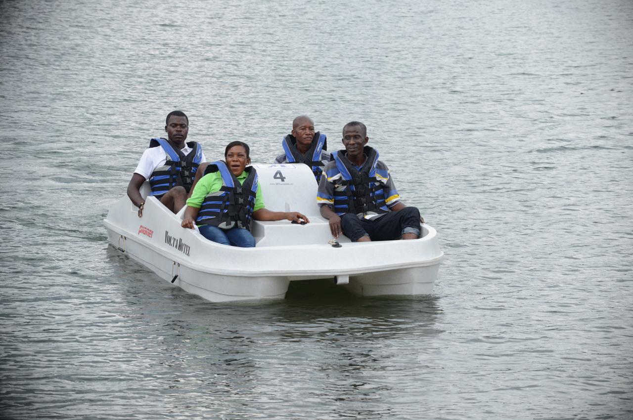 Volta Hotel Akosombo Buitenkant foto