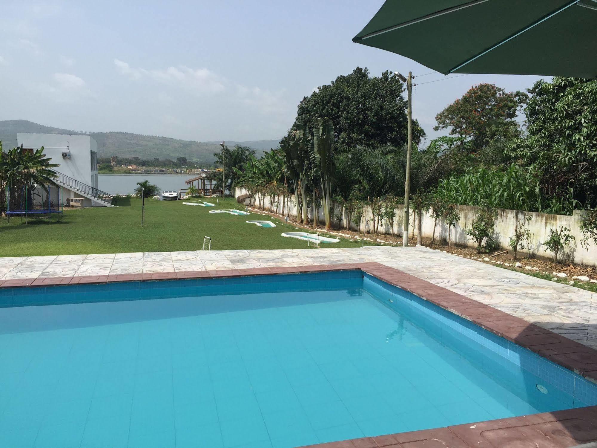 Volta Hotel Akosombo Buitenkant foto