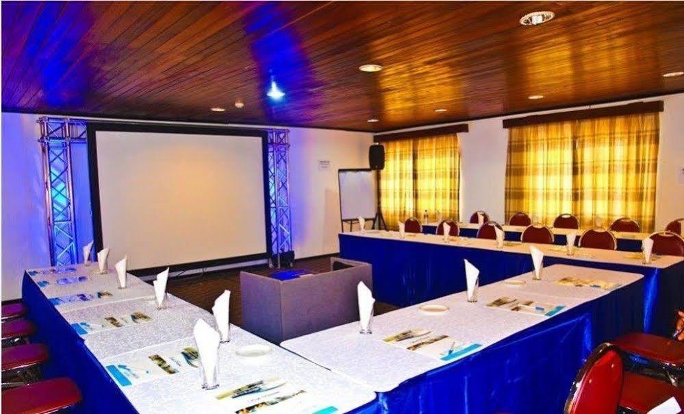 Volta Hotel Akosombo Buitenkant foto